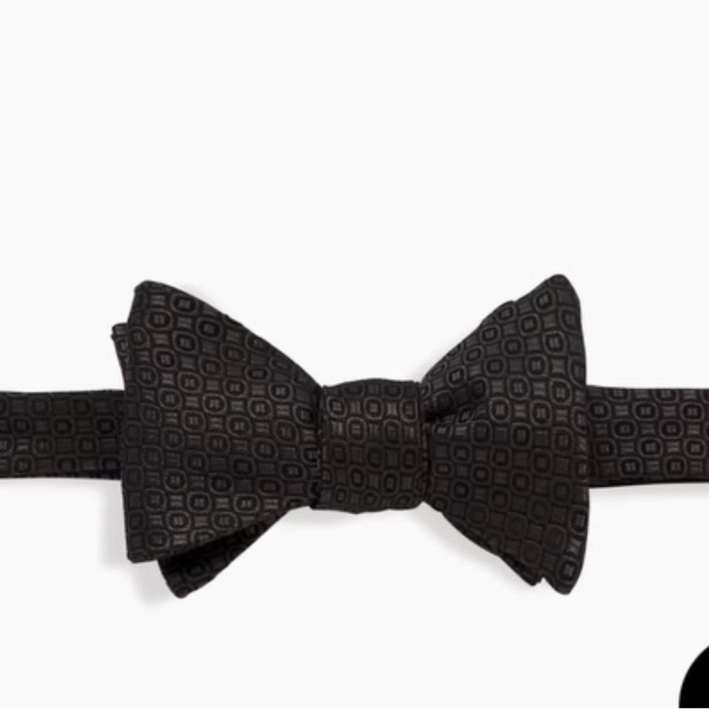 David Donahue NWT Black print bow tie